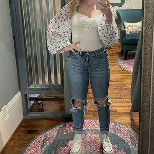 Floral Sleeve White alatrd state body suit